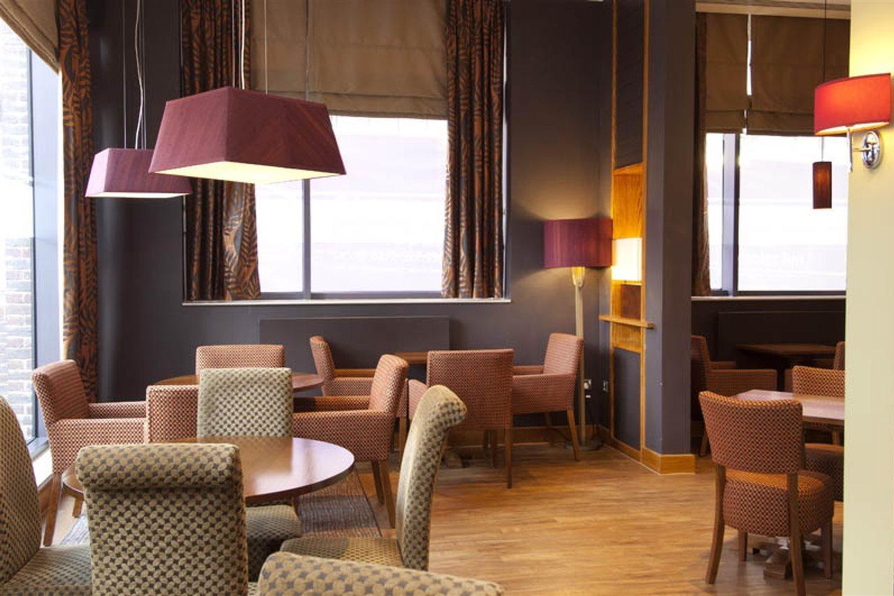 Premier Inn London City Extérieur photo