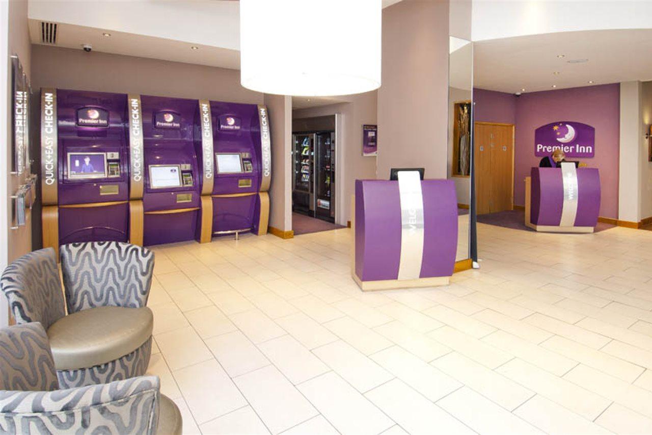 Premier Inn London City Extérieur photo